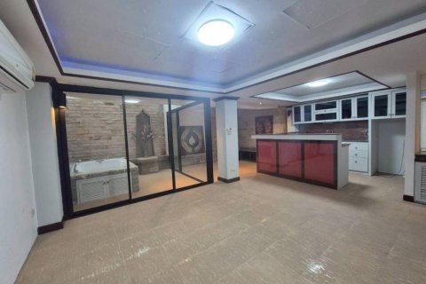 Villa à Pattaya, Thaïlande 8 chambres № 172914 - photo 3