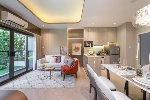 Condo in Bangkok, Thailand, 3 bedrooms  № 159649 - photo 3