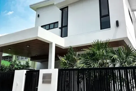 Casa de 4 dormitorios en Bang Na, Bangkok, Tailandia № 219502