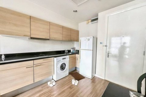 Кондоминиум с 1 спальней в Бангкоке, Таиланд № 115405 - фото 3