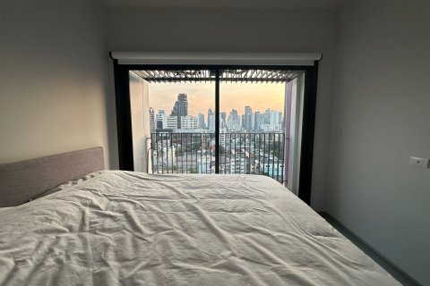 Кондоминиум с 2 спальнями в Ваттхане, Бангкок, Таиланд № 147949 - фото 11