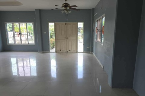 House in Chiang Mai, Thailand 6 bedrooms № 147951 - photo 16