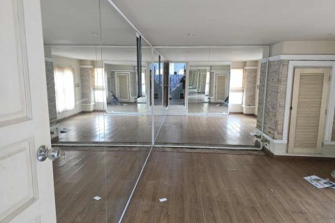 House in Chiang Mai, Thailand 6 bedrooms № 147951 - photo 4