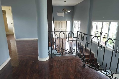 House in Chiang Mai, Thailand 6 bedrooms № 147951 - photo 9