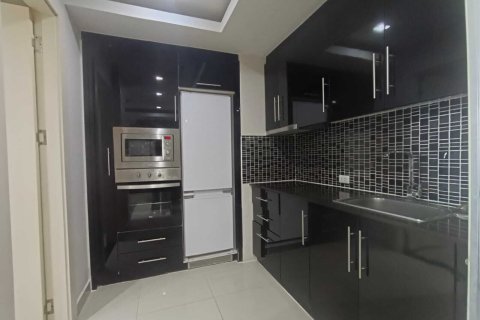 Studio dans le Condo à Pattaya, Thaïlande  № 147950 - photo 3