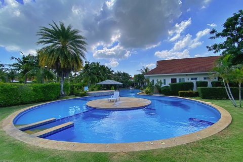Townhouse in Hua Hin, Thailand 1 bedroom № 205683 - photo 29
