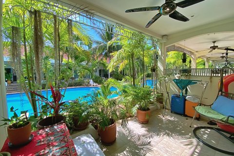 Townhouse in Hua Hin, Thailand 1 bedroom № 205683 - photo 6