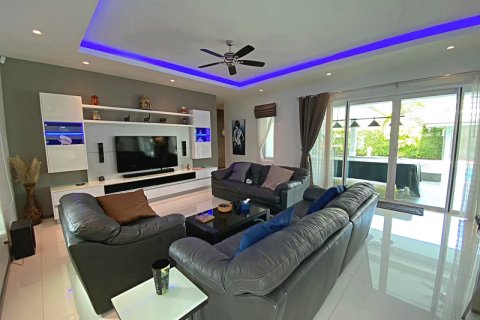 Villa in Hua Hin, Thailand 3 bedrooms № 205680 - photo 21