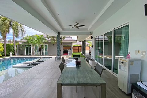 Villa in Hua Hin, Thailand 3 bedrooms № 205680 - photo 10