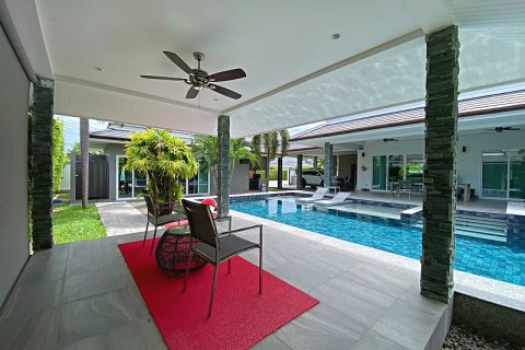Villa in Hua Hin, Thailand 3 bedrooms № 205680 - photo 6