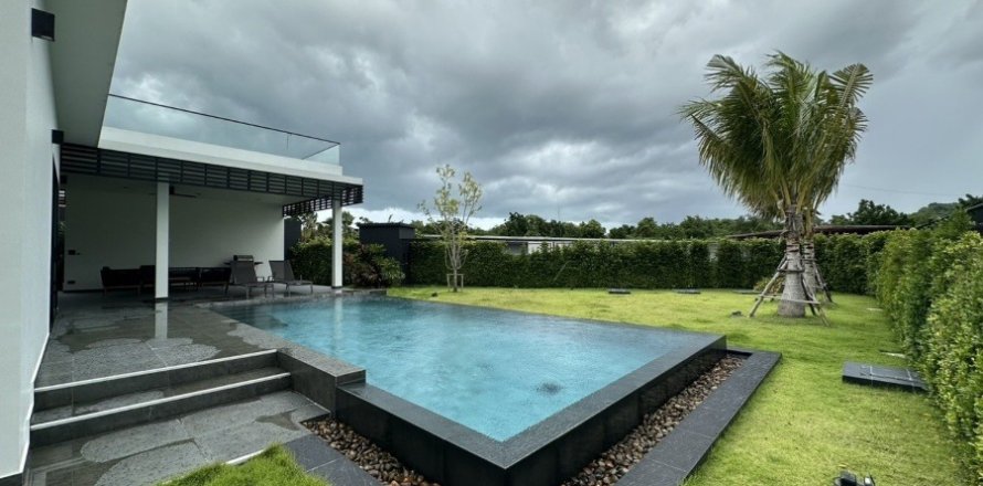 Villa in Hua Hin, Thailand 3 bedrooms № 205684