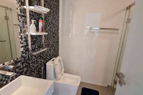 Condo in Watthana, Bangkok, Thailand, 2 bedrooms № 138146 - photo 17
