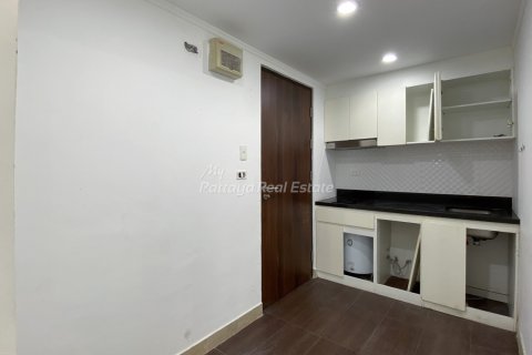 Condo in Bang Lamung, Thailand, 3 bedrooms № 154498 - photo 13
