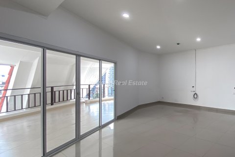Condo in Bang Lamung, Thailand, 3 bedrooms № 154498 - photo 3
