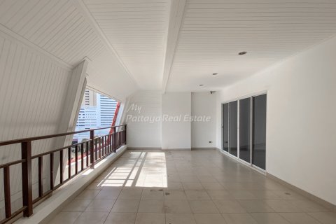 Condo in Bang Lamung, Thailand, 3 bedrooms № 154498 - photo 7