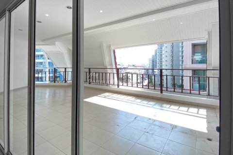 Condo in Bang Lamung, Thailand, 3 bedrooms № 154498 - photo 5