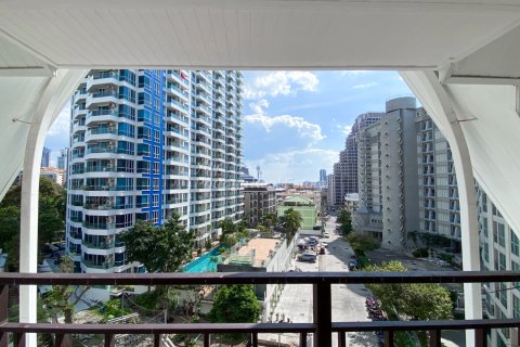 Condo in Bang Lamung, Thailand, 3 bedrooms № 154498 - photo 11