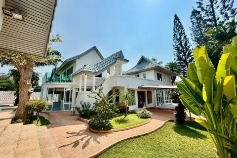Maison à Pattaya, Thaïlande 4 chambres № 154495 - photo 1