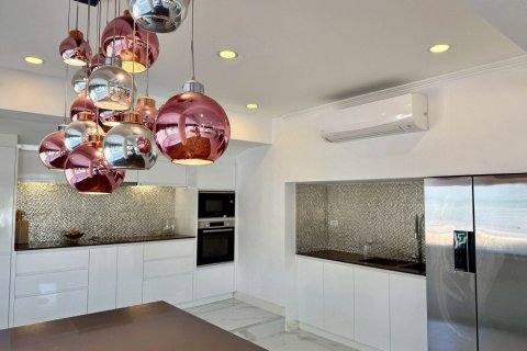 Maison à Pattaya, Thaïlande 4 chambres № 154495 - photo 10