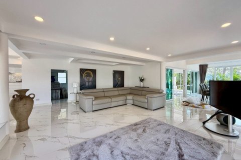 Maison à Pattaya, Thaïlande 4 chambres № 154495 - photo 14