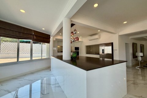 Maison à Pattaya, Thaïlande 4 chambres № 154495 - photo 8