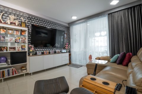 Condo in Bang Lamung, Thailand, 1 bedroom № 154499 - photo 2