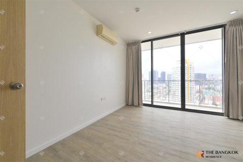 Condo in Bangkok, Thailand, 3 bedrooms № 194610 - photo 7