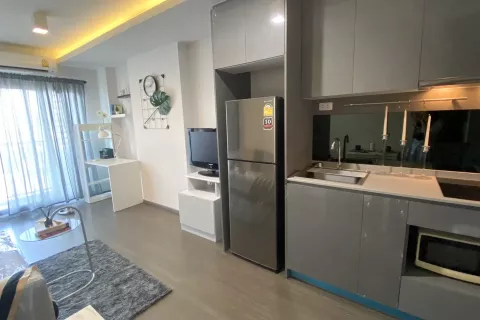 Studio in the Condo in Phra Khanong, Bangkok, Thailand  № 140869 - photo 4