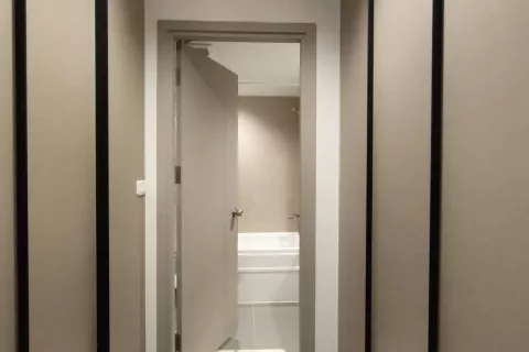 Studio in the Condo in Phra Khanong, Bangkok, Thailand  № 140869 - photo 11