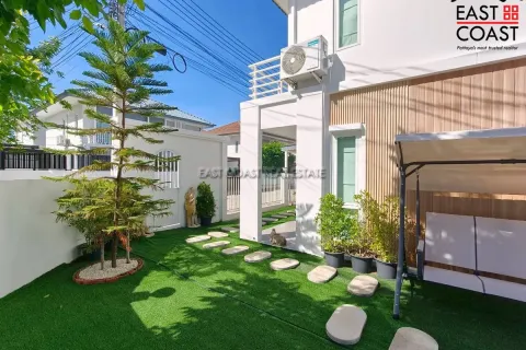 Casa de 3 dormitorios en Pattaya, Tailandia № 212529 - foto 3