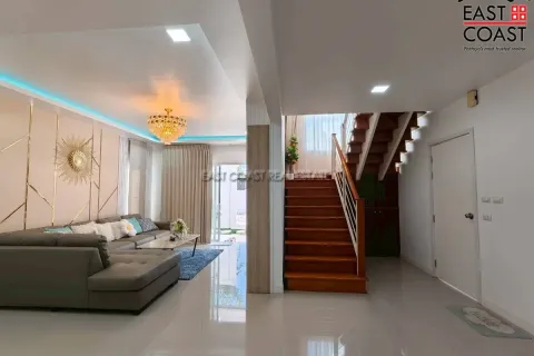 Casa de 3 dormitorios en Pattaya, Tailandia № 212529 - foto 19