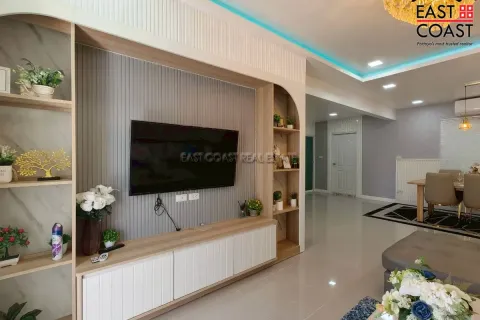 Casa de 3 dormitorios en Pattaya, Tailandia № 212529 - foto 12