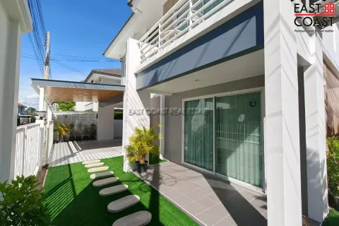 Casa de 3 dormitorios en Pattaya, Tailandia № 212529 - foto 5