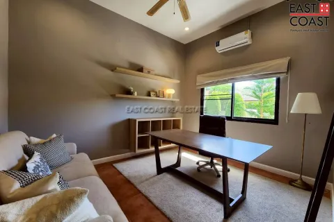 Casa de 4 dormitorios en Pattaya, Tailandia № 212528 - foto 12