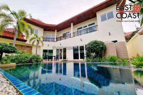 House in Pattaya, Thailand 4 bedrooms № 212531