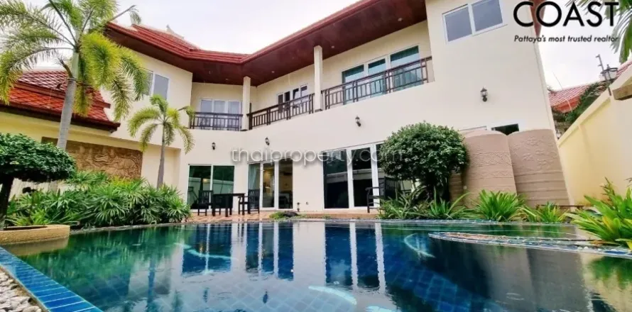 Casa de 4 dormitorios en Pattaya, Tailandia № 212531