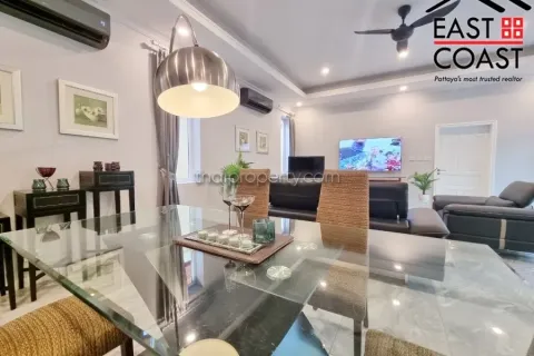 Casa de 4 dormitorios en Pattaya, Tailandia № 212531 - foto 11