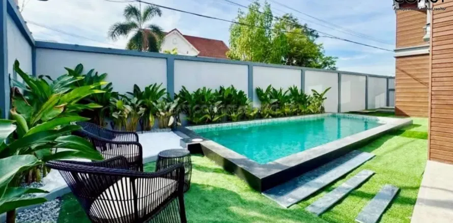 Casa de 5 dormitorios en Pattaya, Tailandia № 212530