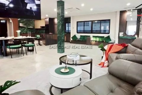 Casa de 5 dormitorios en Pattaya, Tailandia № 212530 - foto 7