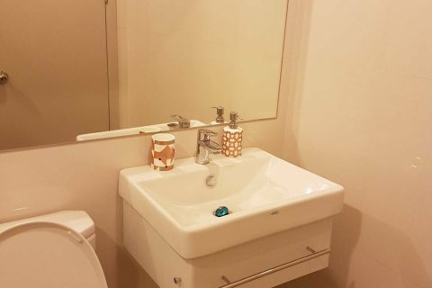 Студия в кондо в Клонг Тоэй, Бангкок, Таиланд № 149279 - фото 13