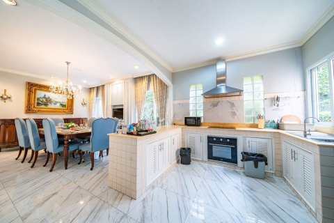 Villa in Pattaya, Thailand 4 bedrooms № 158257 - photo 9