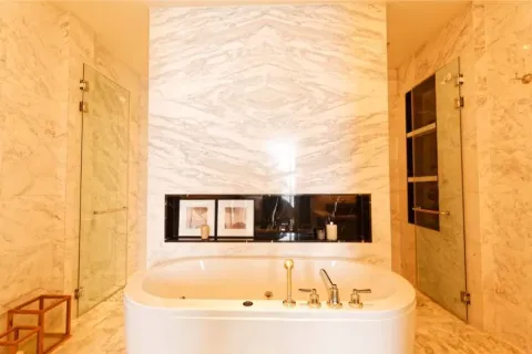 Condo in Khlong San, Bangkok, Thailand, 2 bedrooms  № 158259 - photo 21