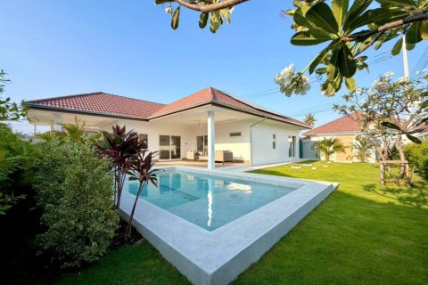 Villa in Hua Hin, Thailand 3 bedrooms № 176844 - photo 3