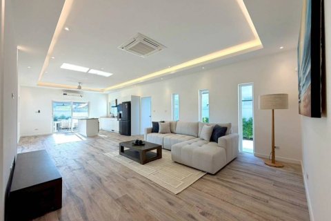 Villa in Hua Hin, Thailand 3 bedrooms № 176844 - photo 4