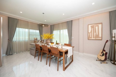Villa in Hua Hin, Thailand 4 bedrooms № 176847 - photo 7