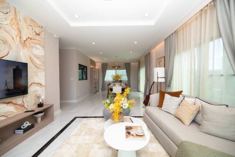Villa in Hua Hin, Thailand 4 bedrooms № 176847 - photo 4
