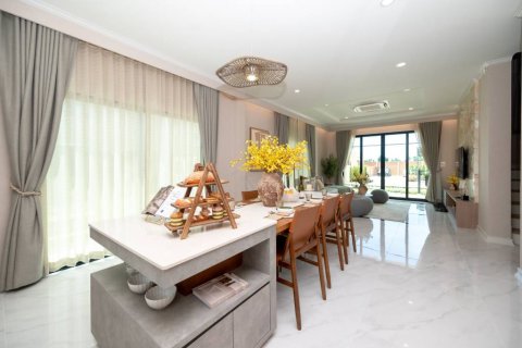 Villa in Hua Hin, Thailand 4 bedrooms № 176847 - photo 8