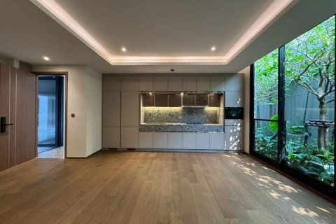 Condo in Khlong Toei, Bangkok, Thailand, 3 bedrooms № 176850 - photo 3