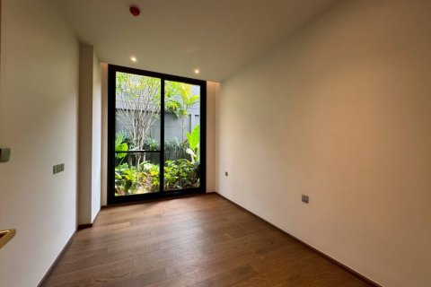 Condo in Khlong Toei, Bangkok, Thailand, 3 bedrooms № 176850 - photo 4