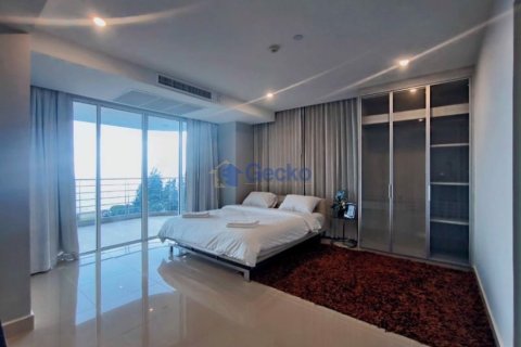 Condo in Pattaya, Thailand, 2 bedrooms  № 197329 - photo 17